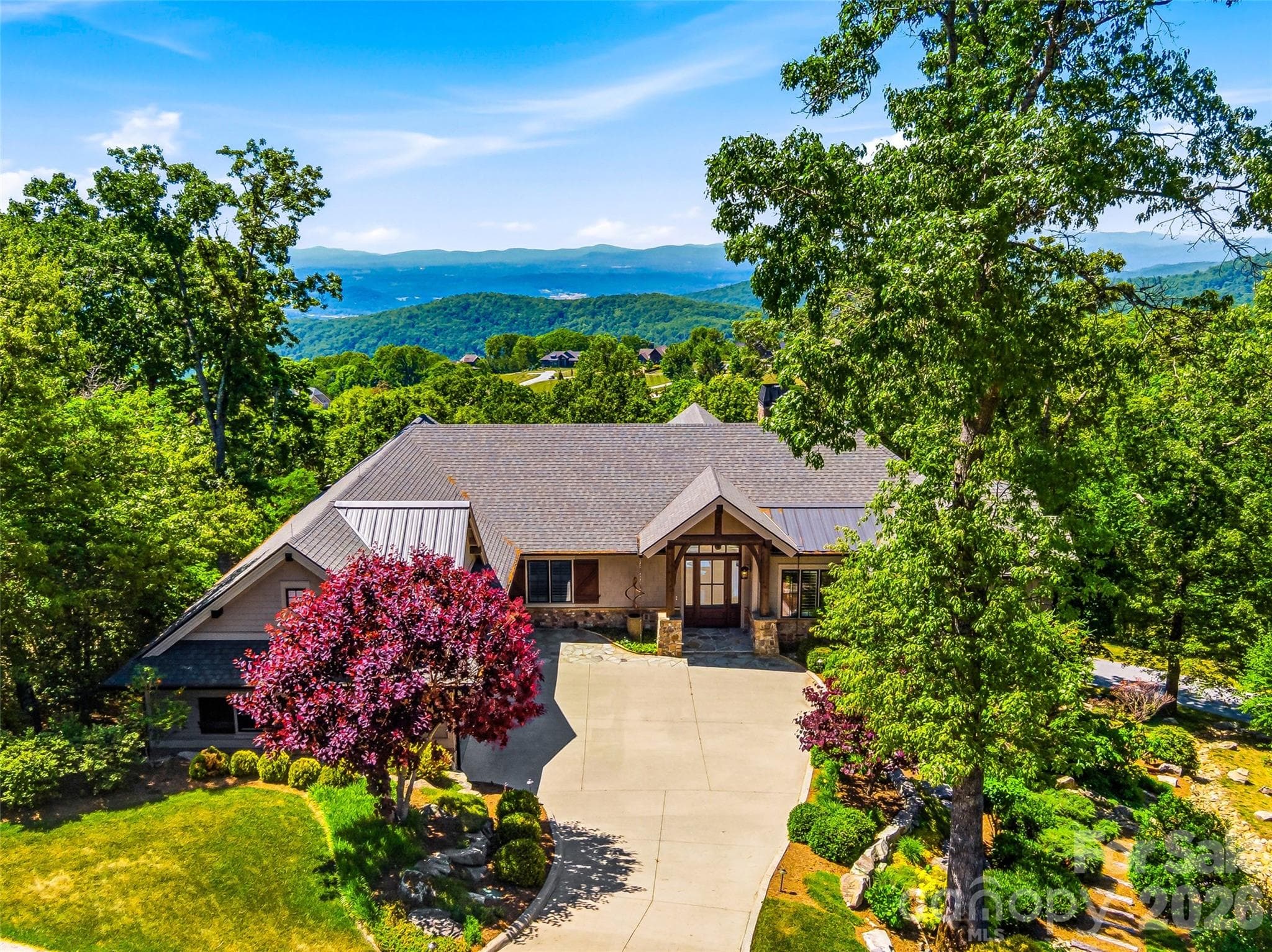 Single Family Residence at Hendersonville, photo 3 of 49