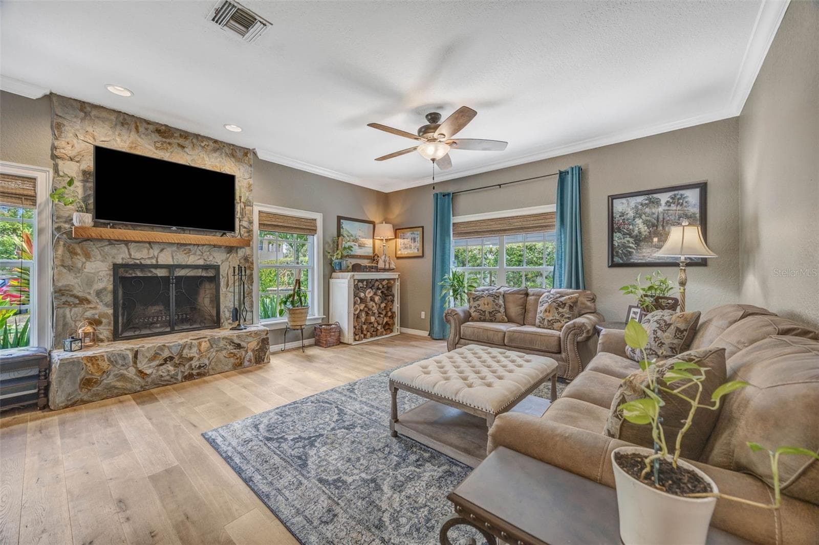 Single Family Residence at 852 35TH AVE N, ST PETERSBURG, photo 6 of 61