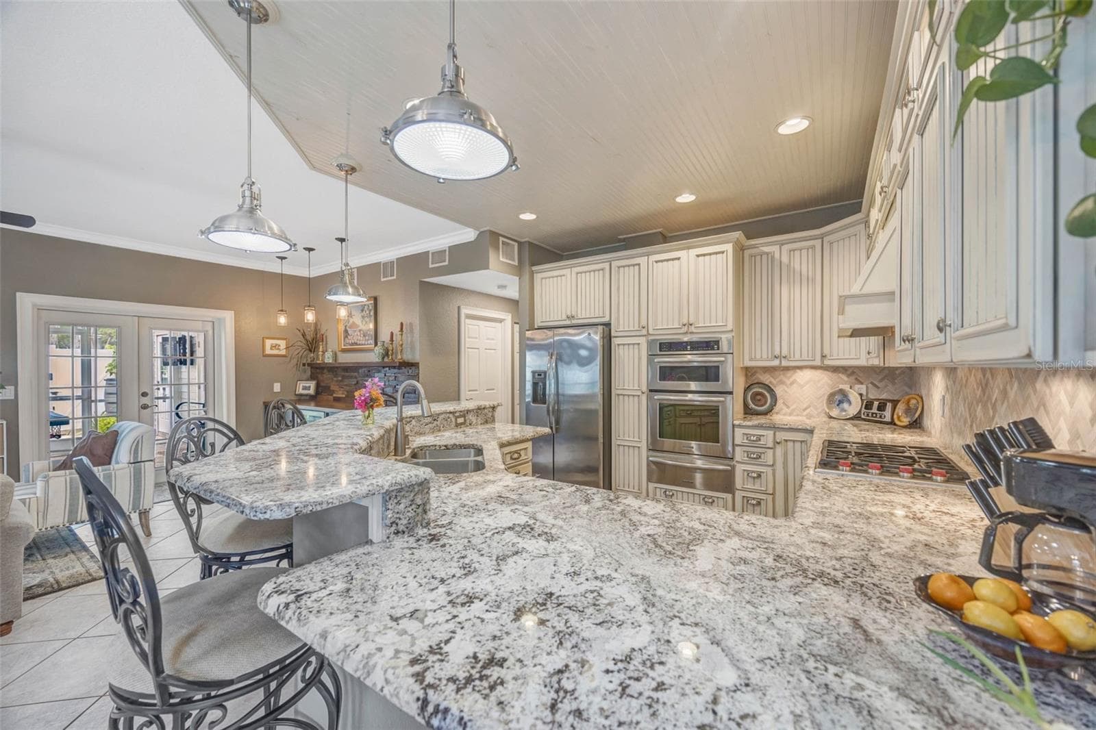 Single Family Residence at 852 35TH AVE N, ST PETERSBURG, photo 13 of 61