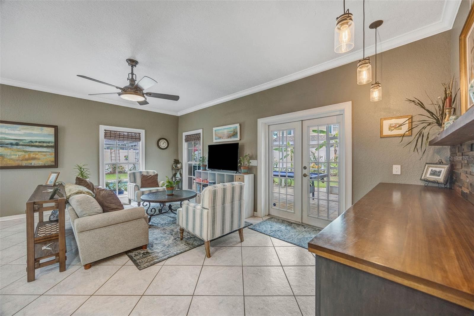 Single Family Residence at 852 35TH AVE N, ST PETERSBURG, photo 14 of 61