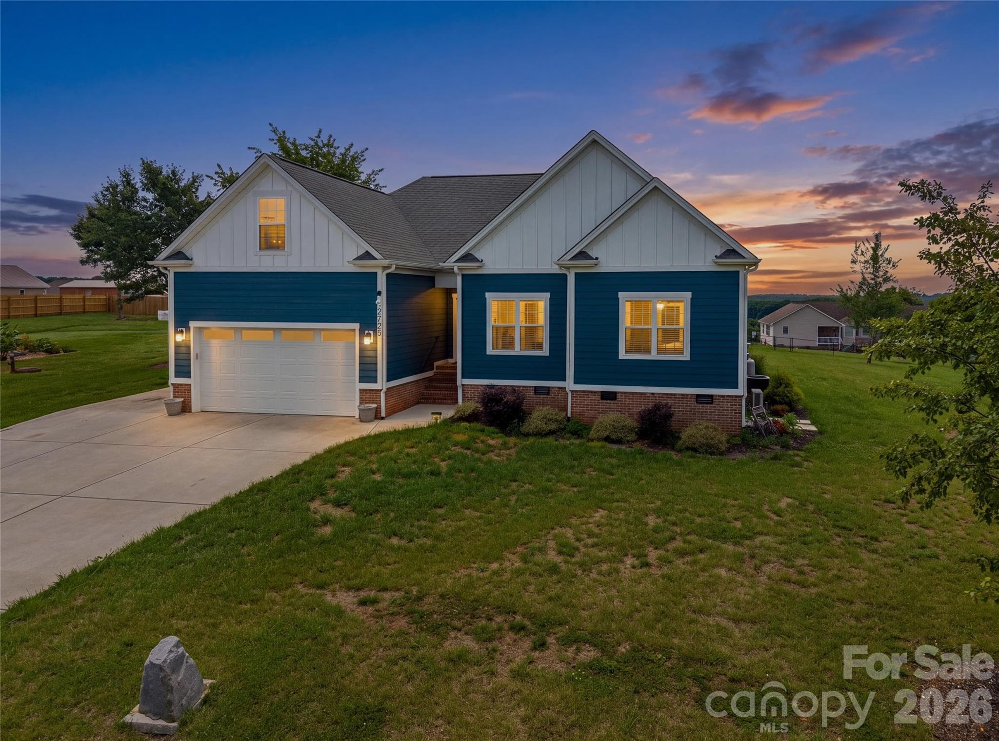 Watch the beautiful sunsets from your back deck - Lincolnton