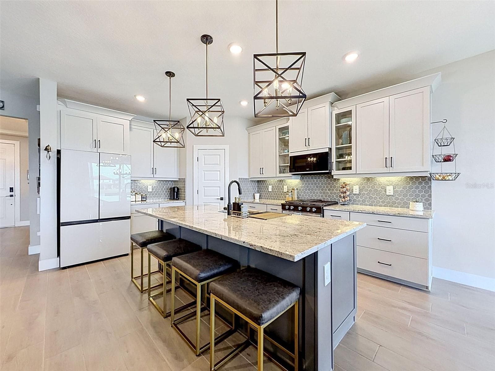 Single Family Residence at 3726 SAVANNA PALMS CT, BRADENTON, photo 20 of 99