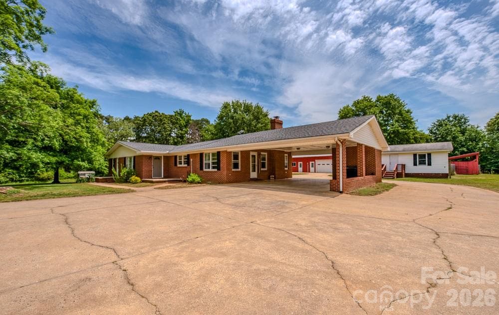 Single Family Residence at Rutherfordton, photo 2 of 39