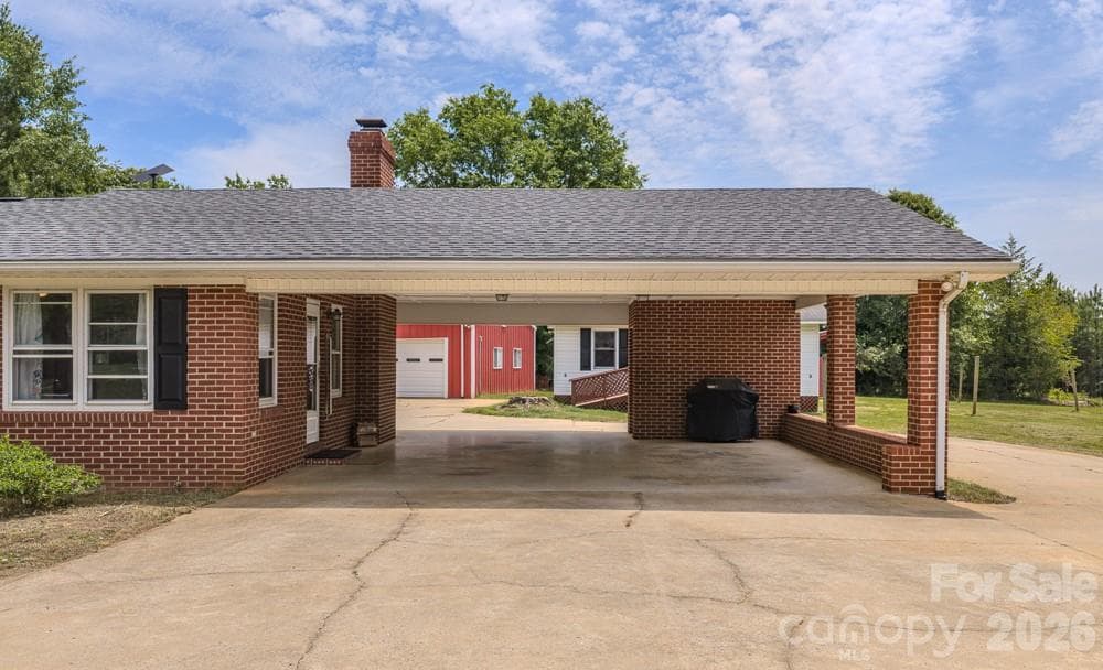 Single Family Residence at Rutherfordton, photo 3 of 39