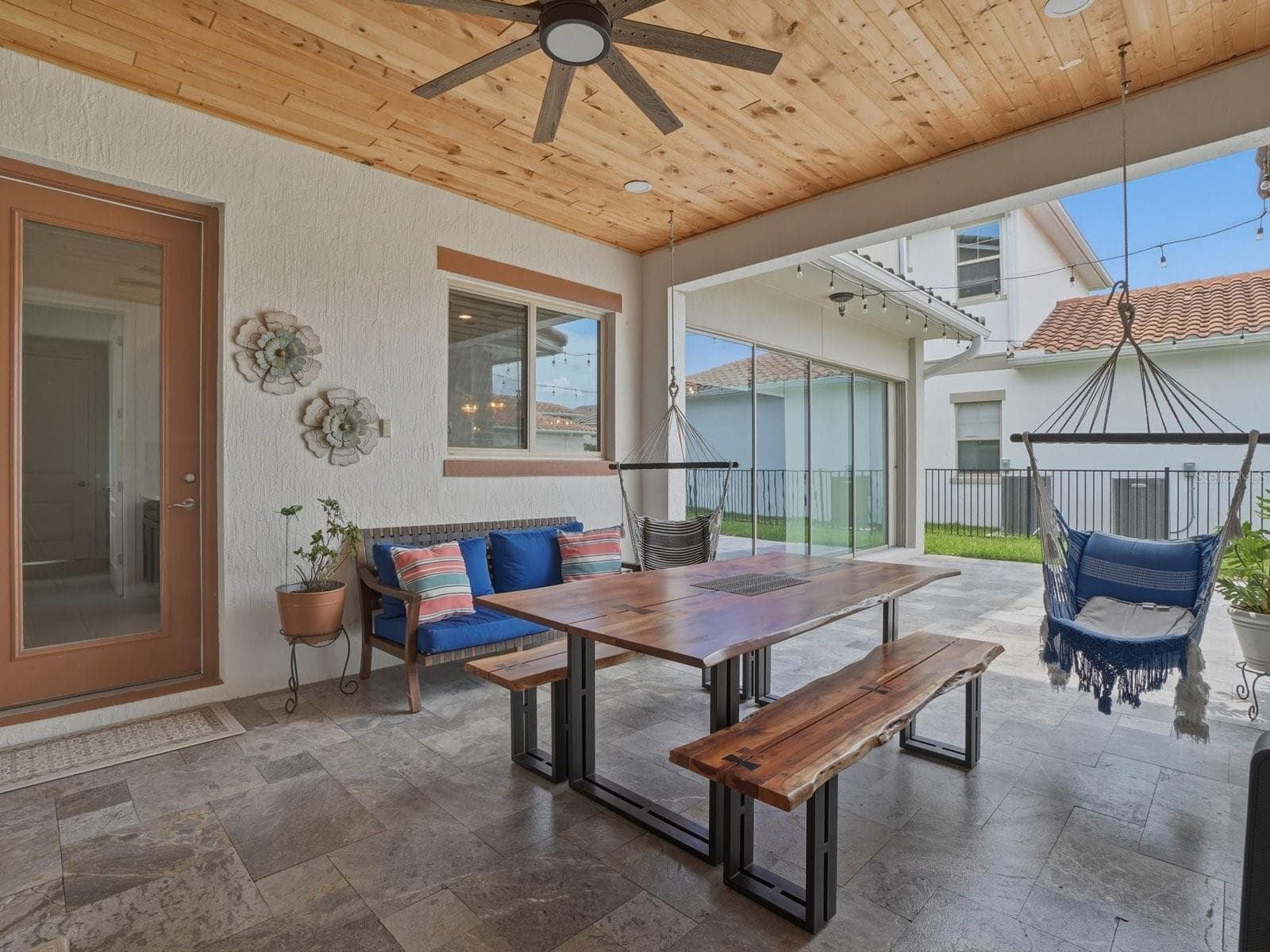 Right off the kitchen and mud room space - 9448 MERE PKWY, ORLANDO