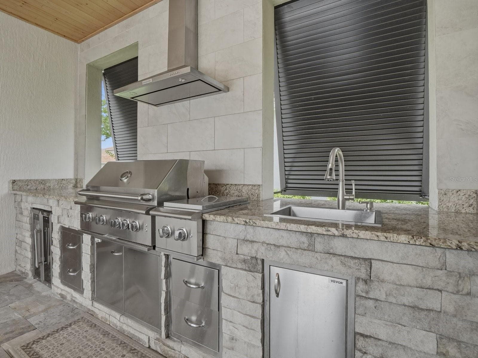 Custom summer kitchen! - 9448 MERE PKWY, ORLANDO
