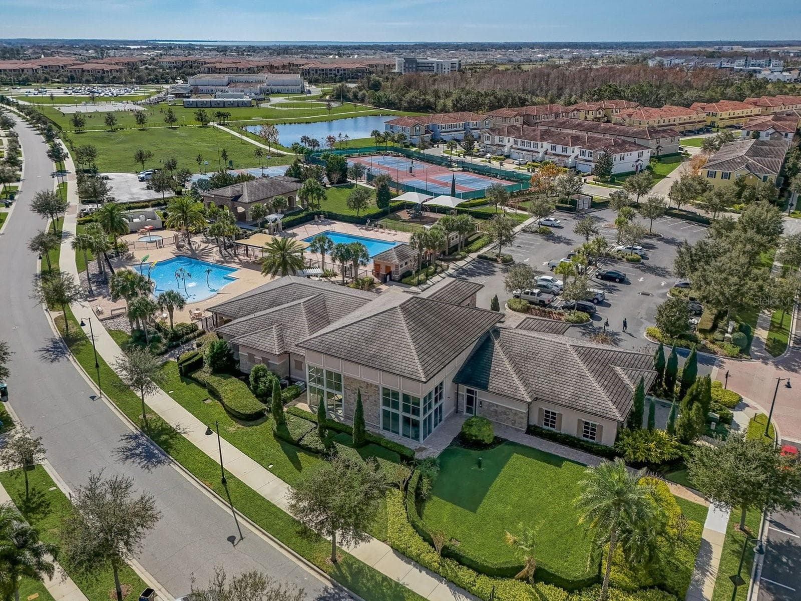 Recreation center, Clubhouse, fitness center, kids splash pool and community pool,  tennis courts - 9448 MERE PKWY, ORLANDO