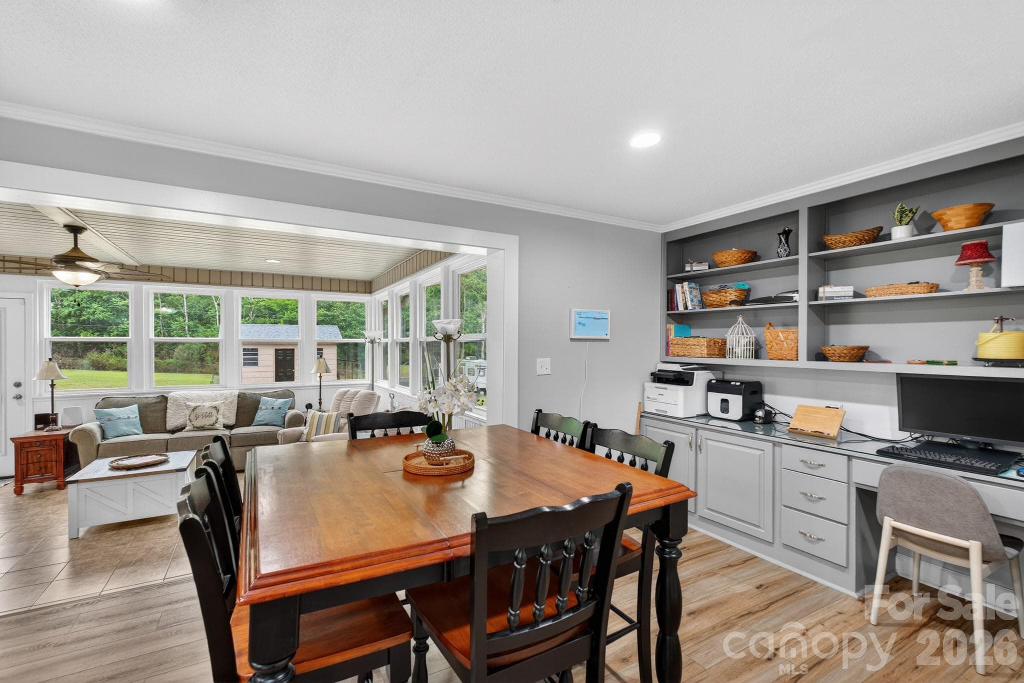 Dining with built-in office - 1172 Rainbow Circle, Catawba