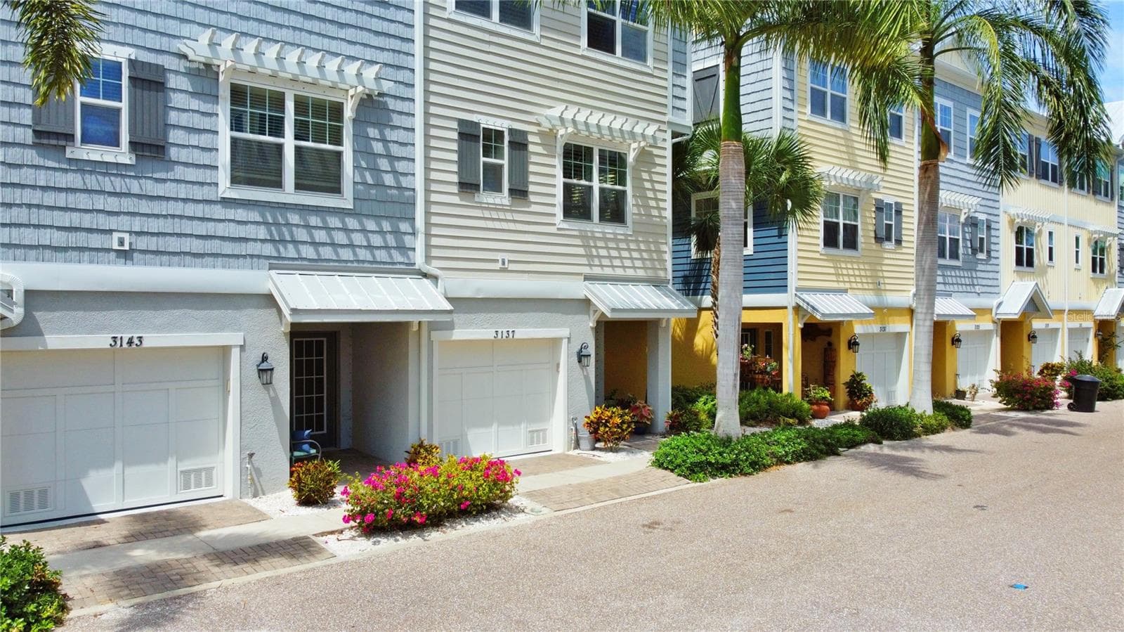 Townhouse at 3137 MOORINGS DR S, ST PETERSBURG, photo 4 of 48