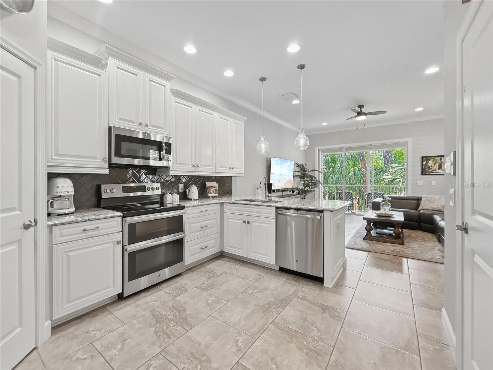 Townhouse at 3137 MOORINGS DR S, ST PETERSBURG, photo 8 of 48