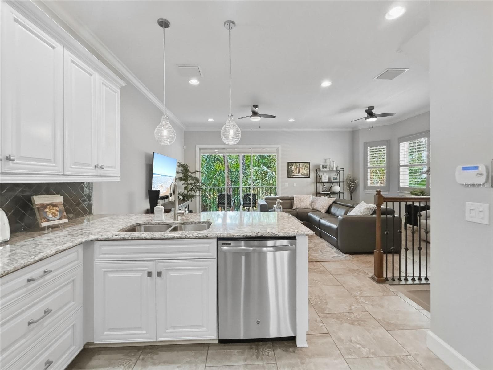 Townhouse at 3137 MOORINGS DR S, ST PETERSBURG, photo 9 of 48