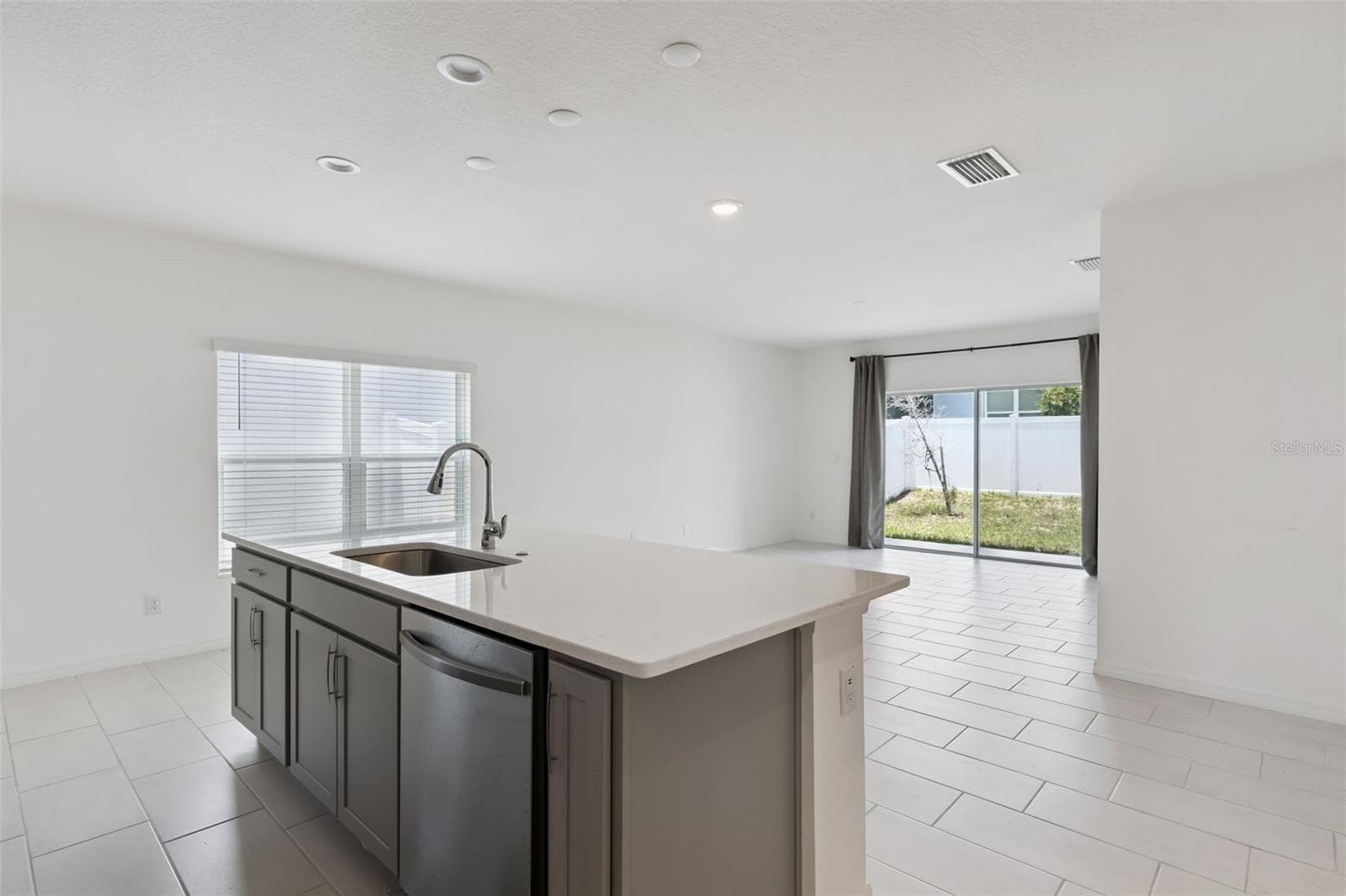 Kitchen & Family Room - 1833 ROSS HAMMOCK AVE, GROVELAND
