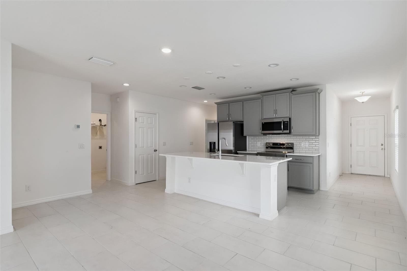 Kitchen & Dining Room - 1833 ROSS HAMMOCK AVE, GROVELAND