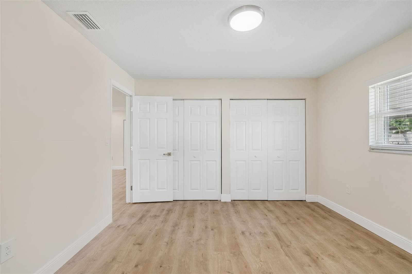 Single Family Residence at 6003 TAMPA SHORES BLVD, TAMPA, photo 7 of 67