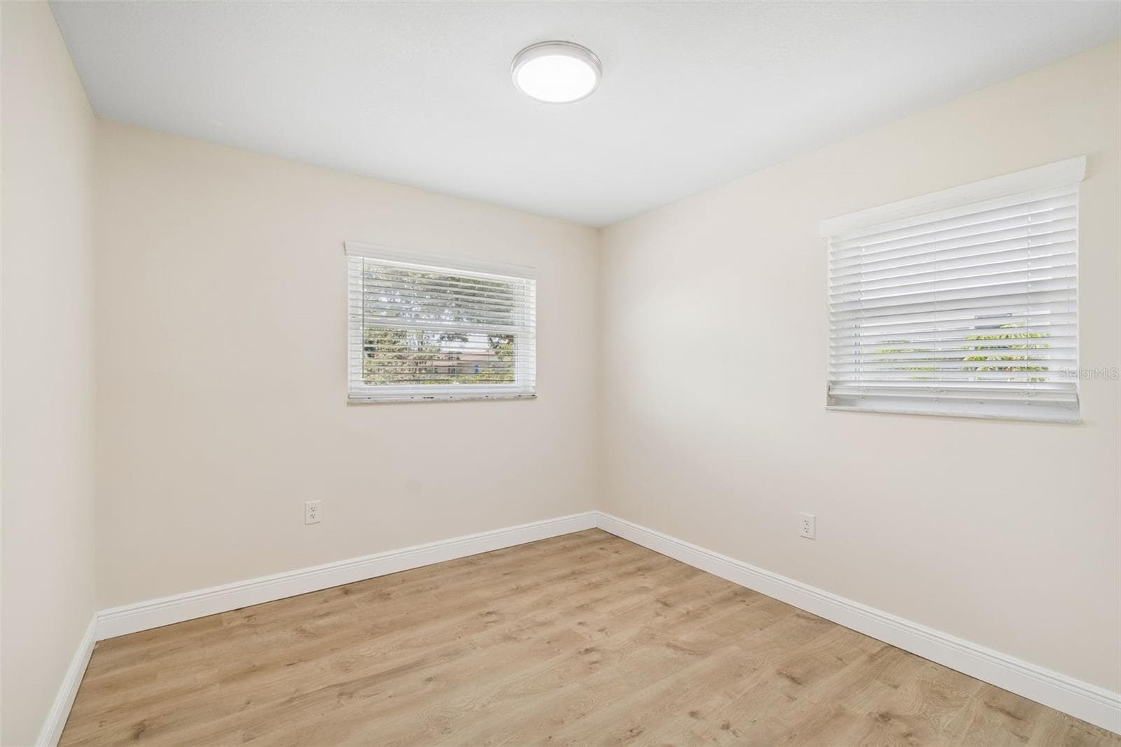 Single Family Residence at 6003 TAMPA SHORES BLVD, TAMPA, photo 27 of 67
