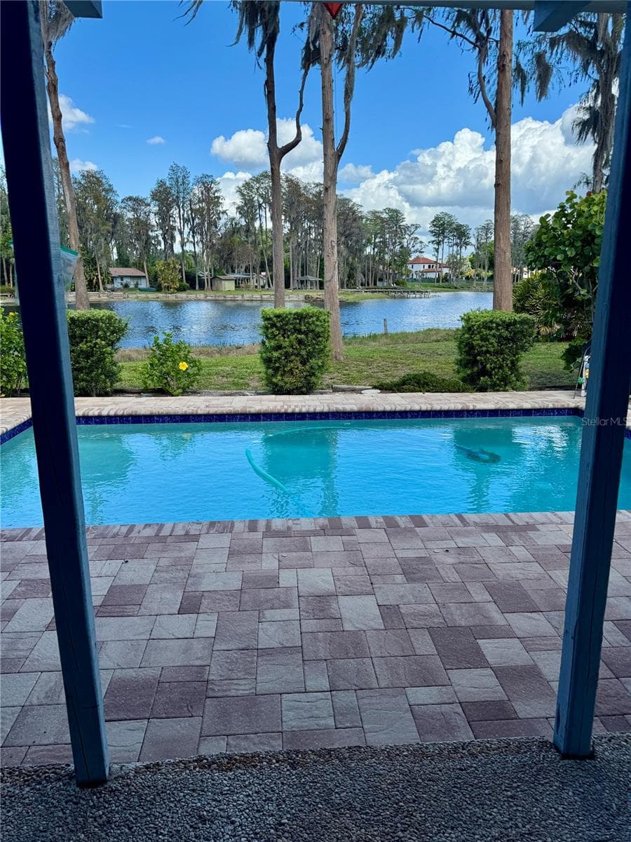 17109 RAINBOW TERRACE