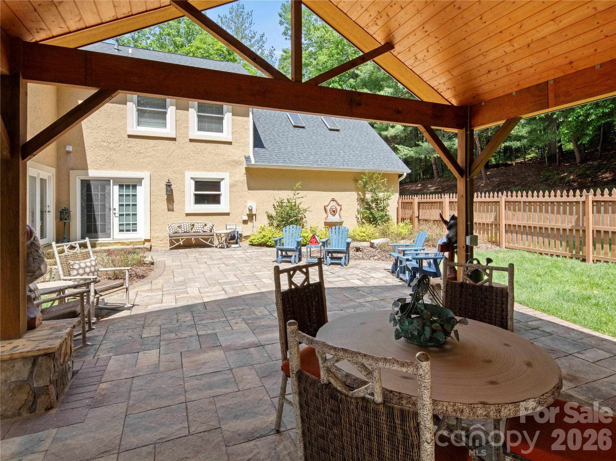 Spacious patio has room for relaxing under the stars - 105 Braeside Circle, Asheville