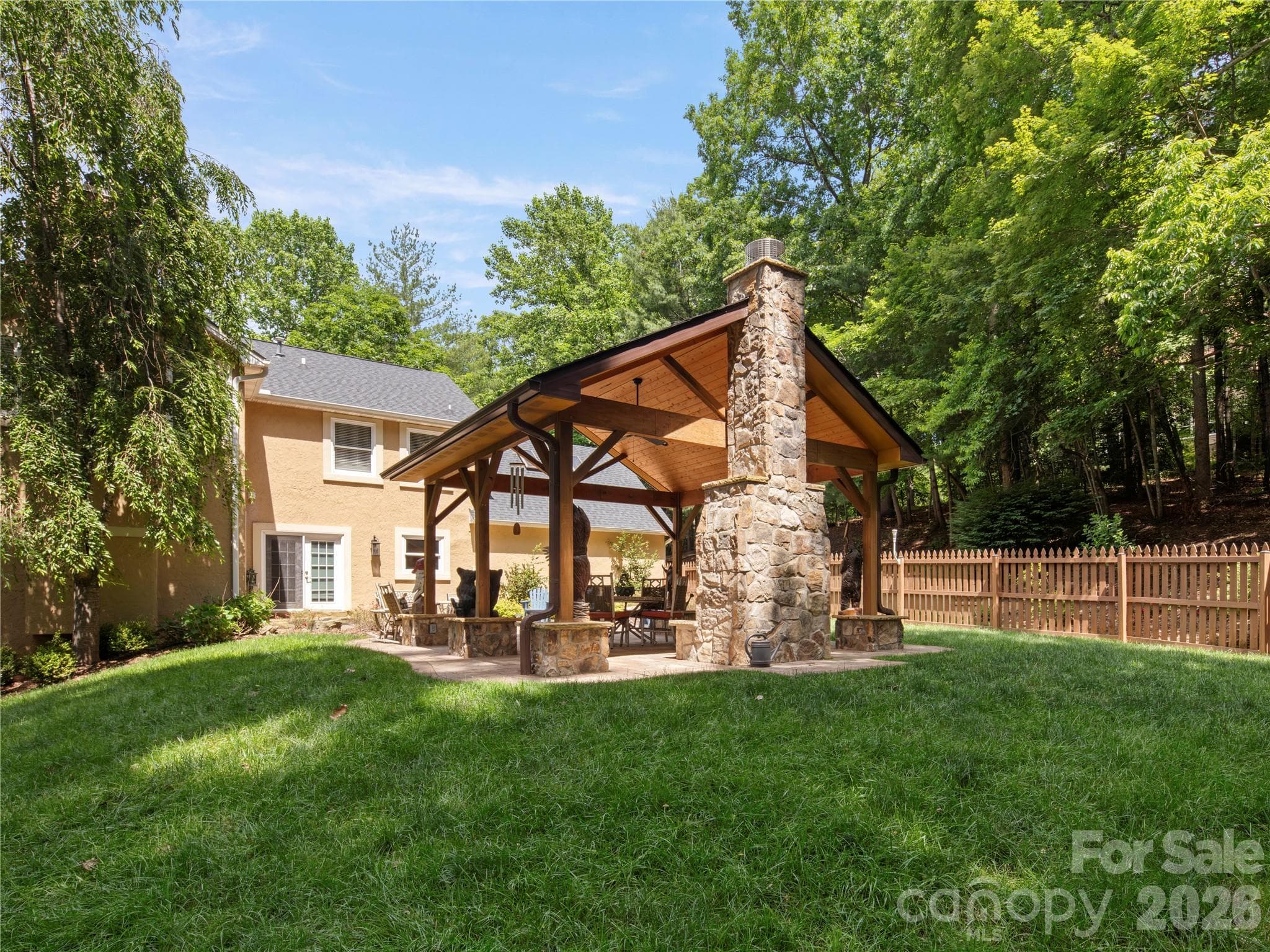Fresh landscaping - 105 Braeside Circle, Asheville