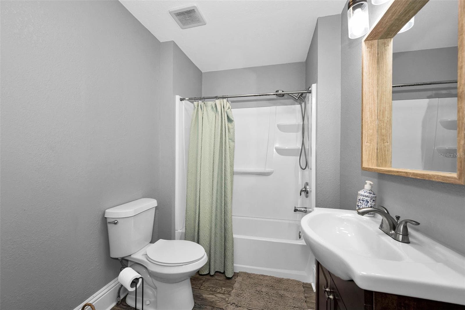 Single Family Residence at 133 N PINELLAS AVE, TARPON SPRINGS, photo 50 of 85