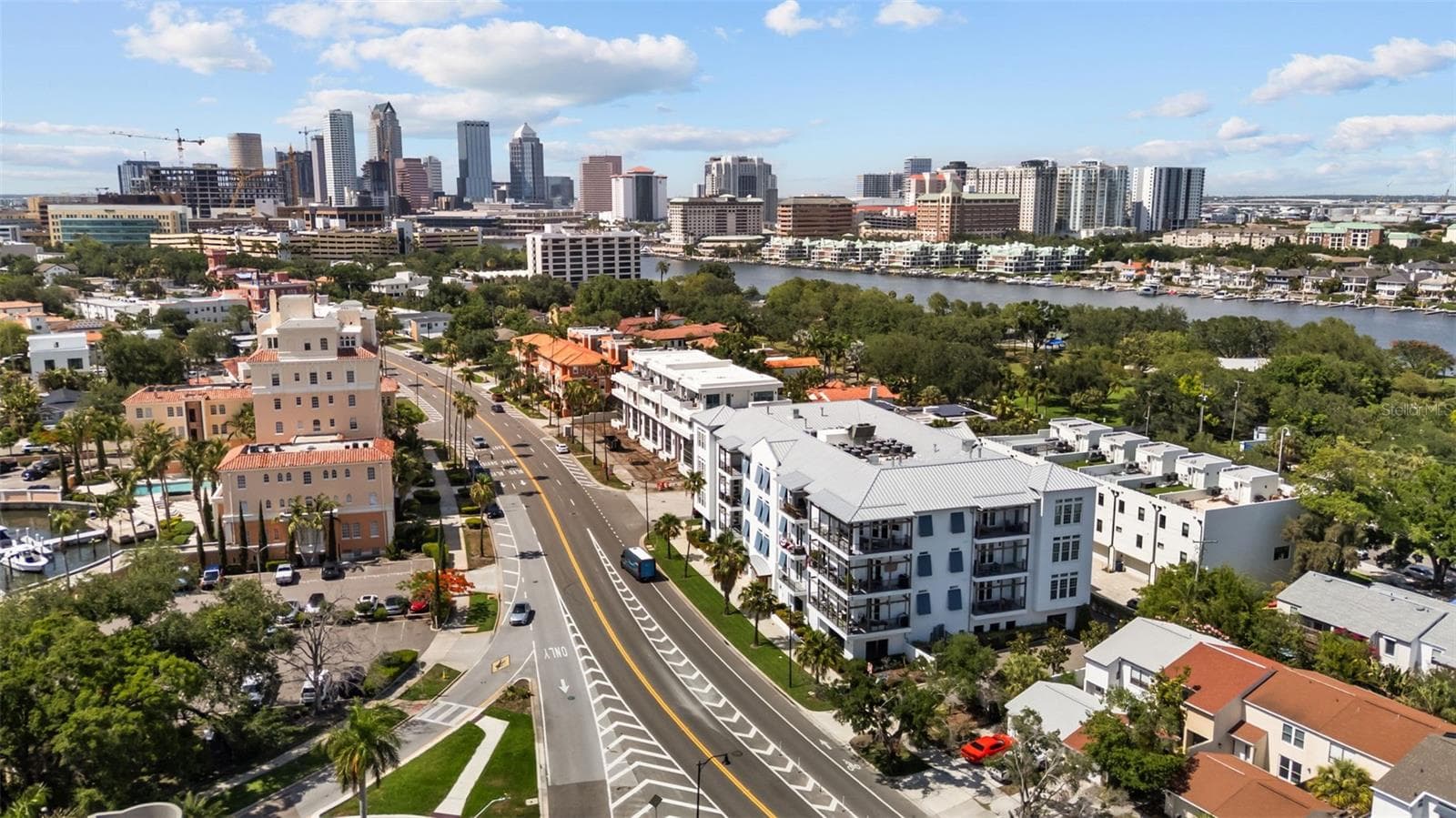 91 DAVIS BLVD #204