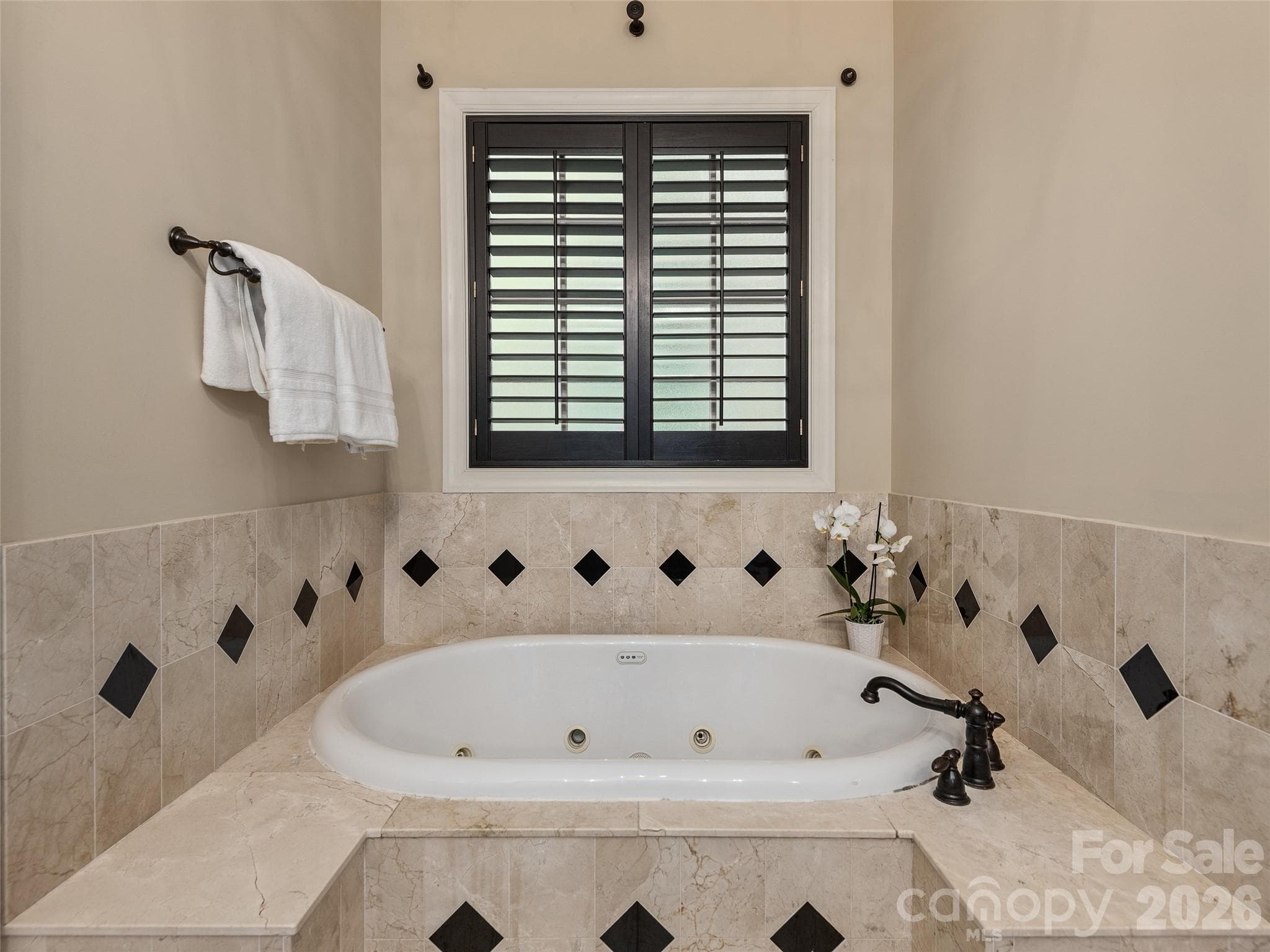 Single Family Residence at 433 Coopers Hawk Drive, Asheville, photo 22 of 48