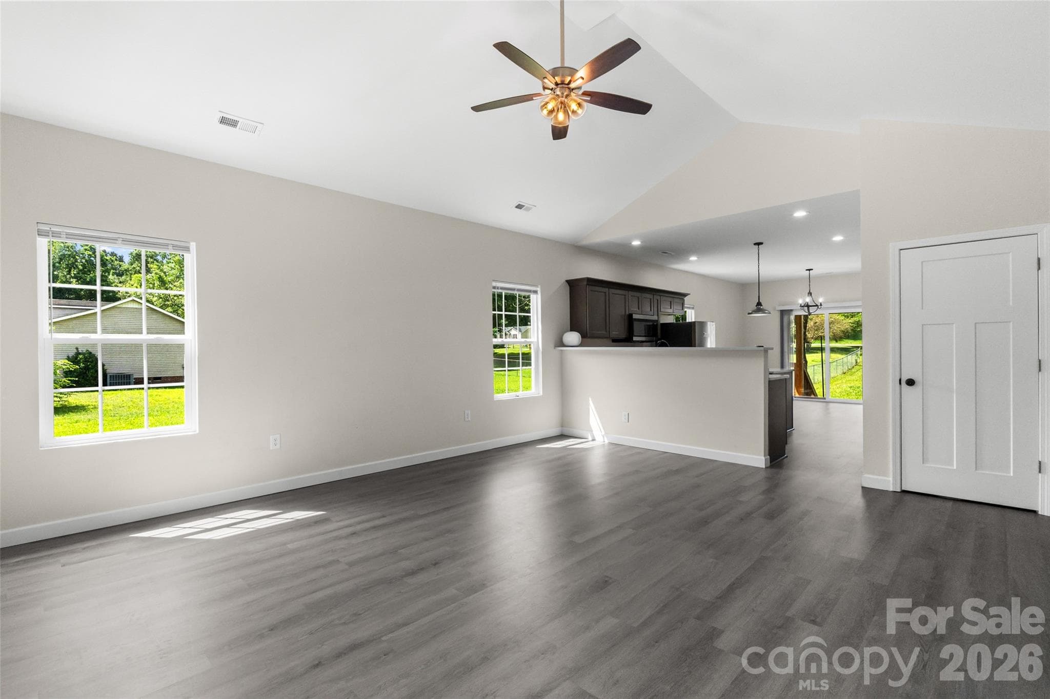 Single Family Residence at York, photo 4 of 23