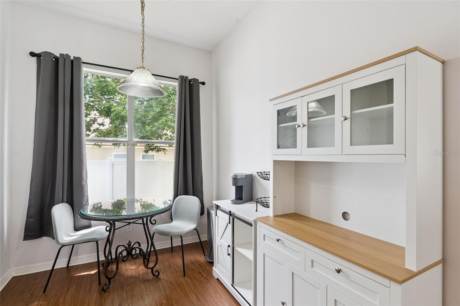 Breakfast Nook - 14825 GREATER PINES BLVD, CLERMONT