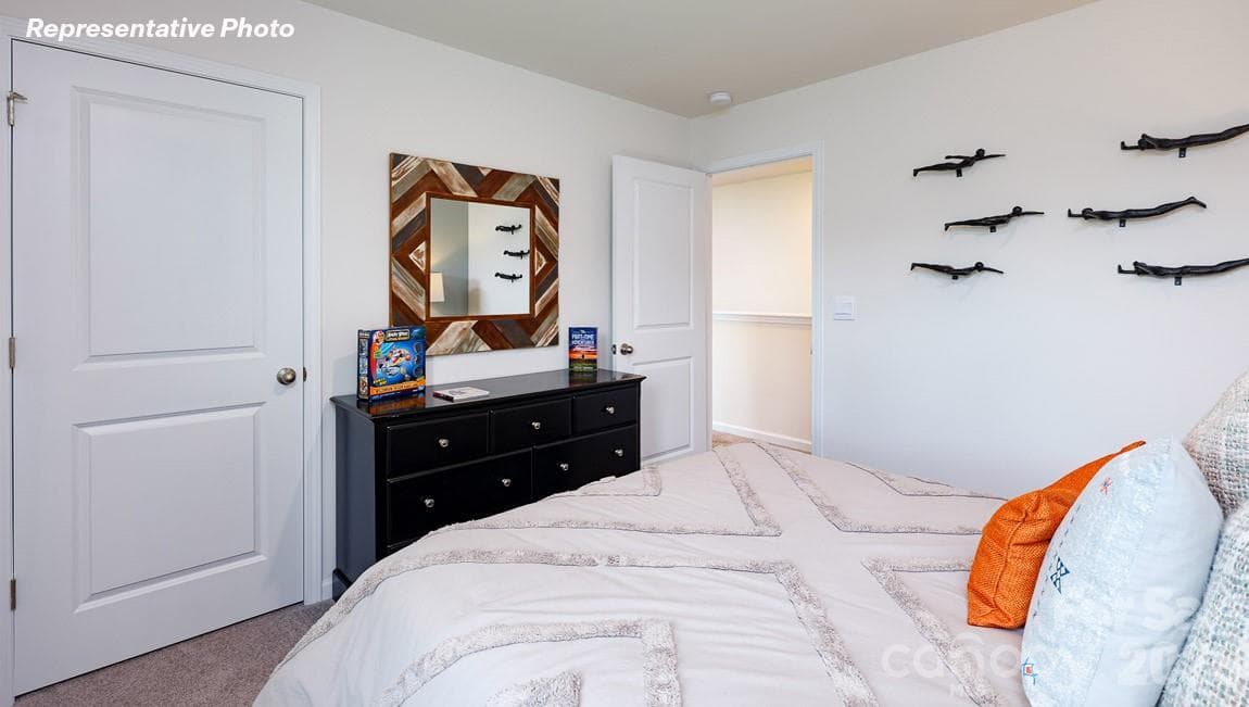Single Family Residence at 5604 Pamplona Way, Charlotte, photo 32 of 37
