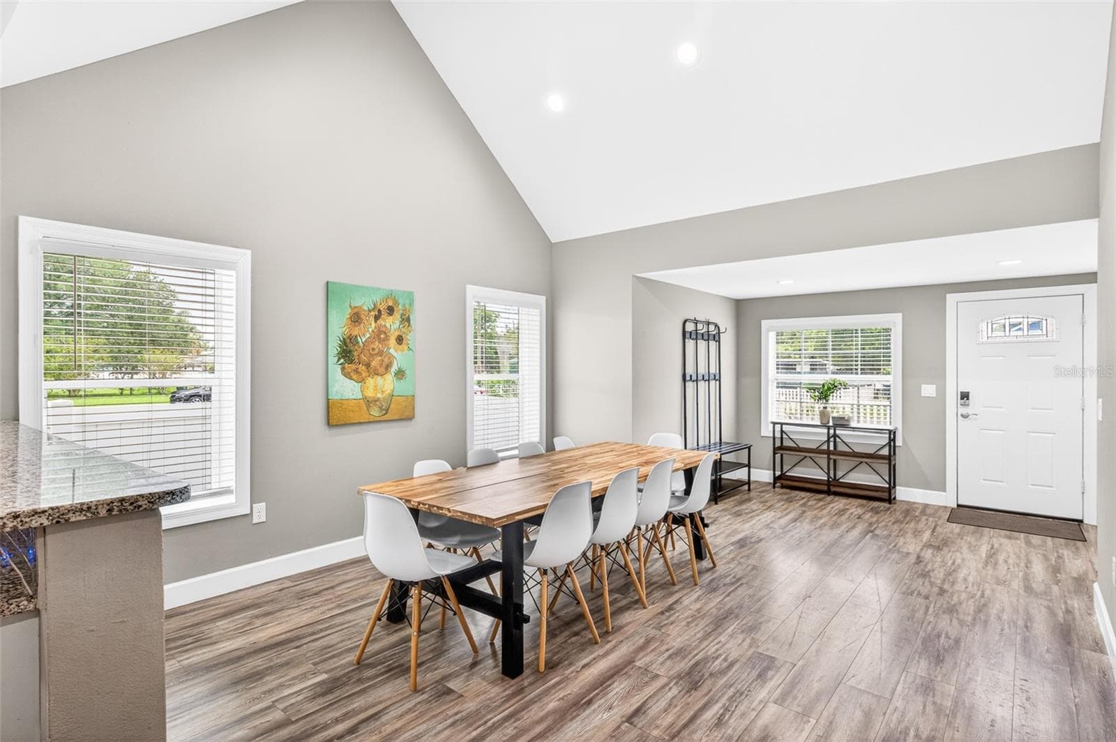 Single Family Residence at 420 E CYPRESS ST, WINTER GARDEN, photo 3 of 39