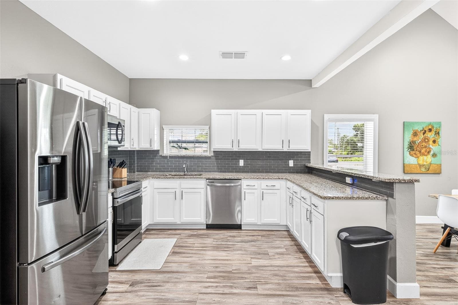 Single Family Residence at 420 E CYPRESS ST, WINTER GARDEN, photo 6 of 39