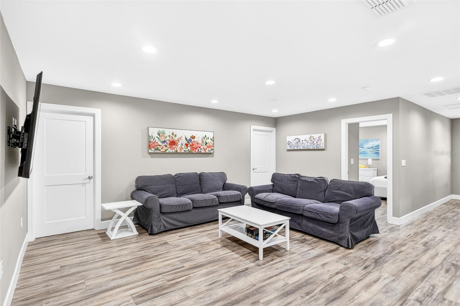 Single Family Residence at 420 E CYPRESS ST, WINTER GARDEN, photo 8 of 39