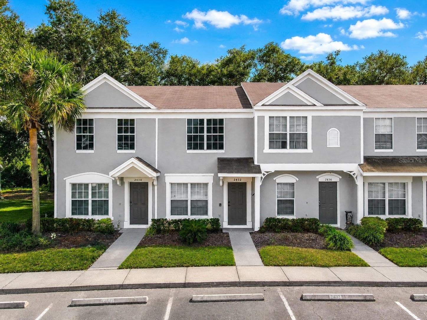 2432 LAKE WOODBERRY CIR