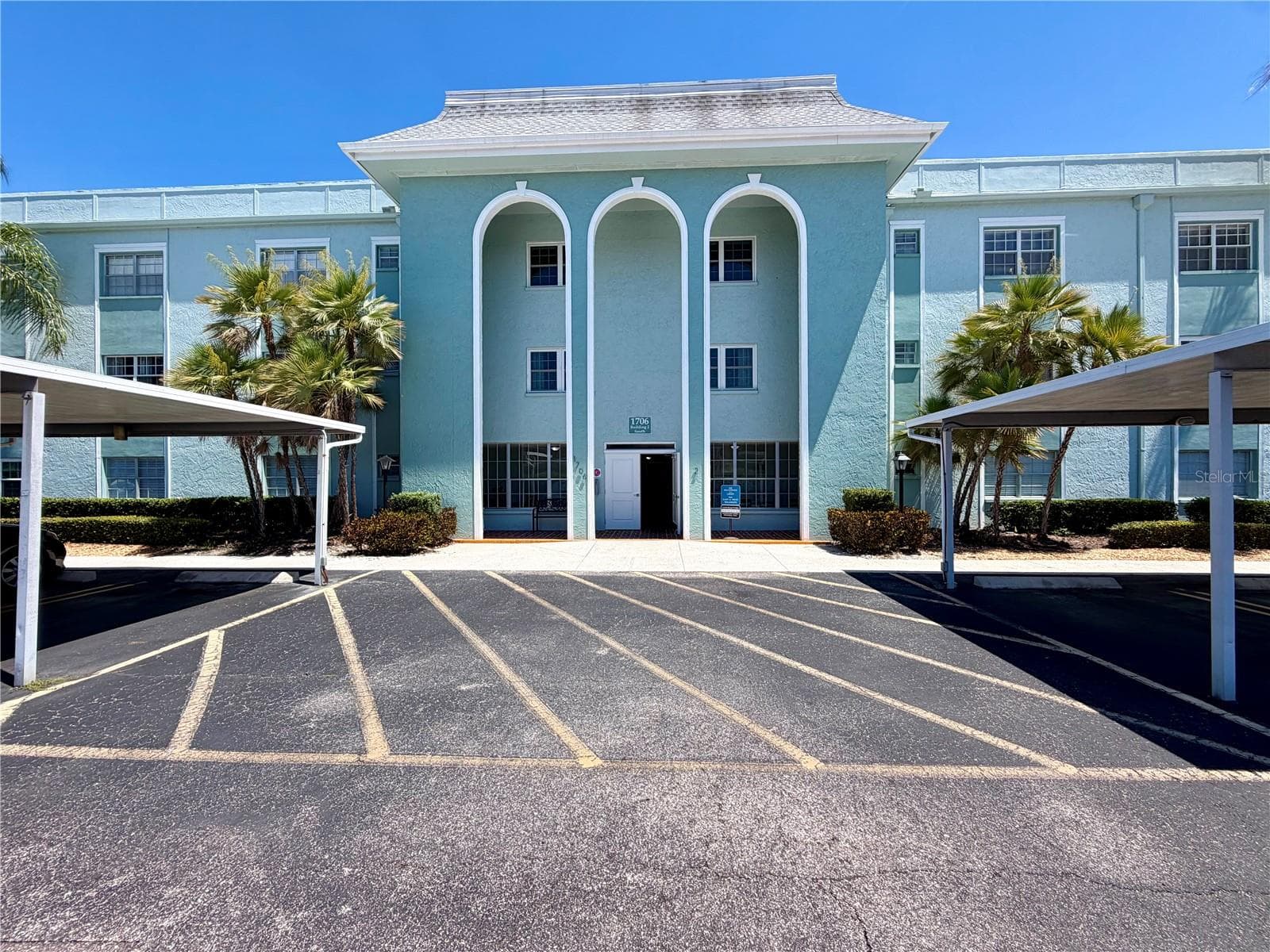 1706 BELLEAIR FOREST DR #244