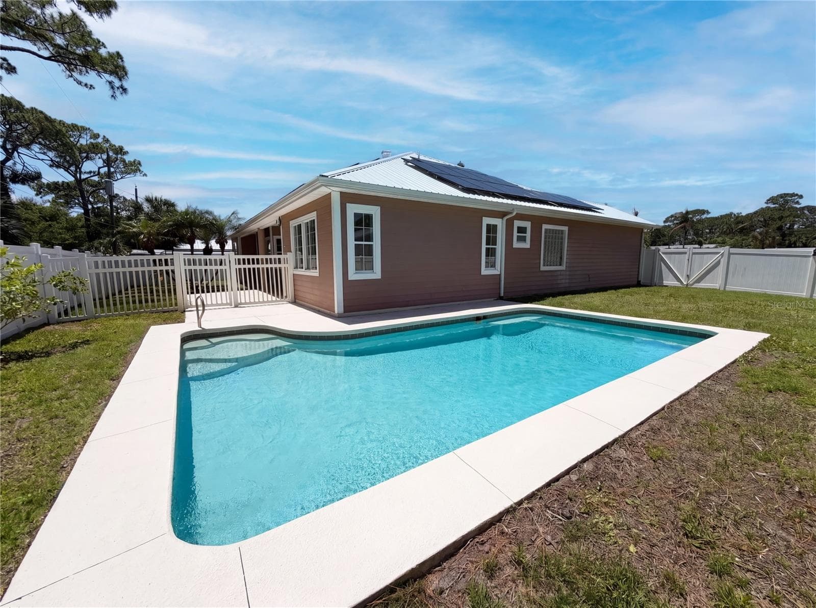 Single Family Residence at 375 NORA AVE, MERRITT ISLAND, photo 37 of 39