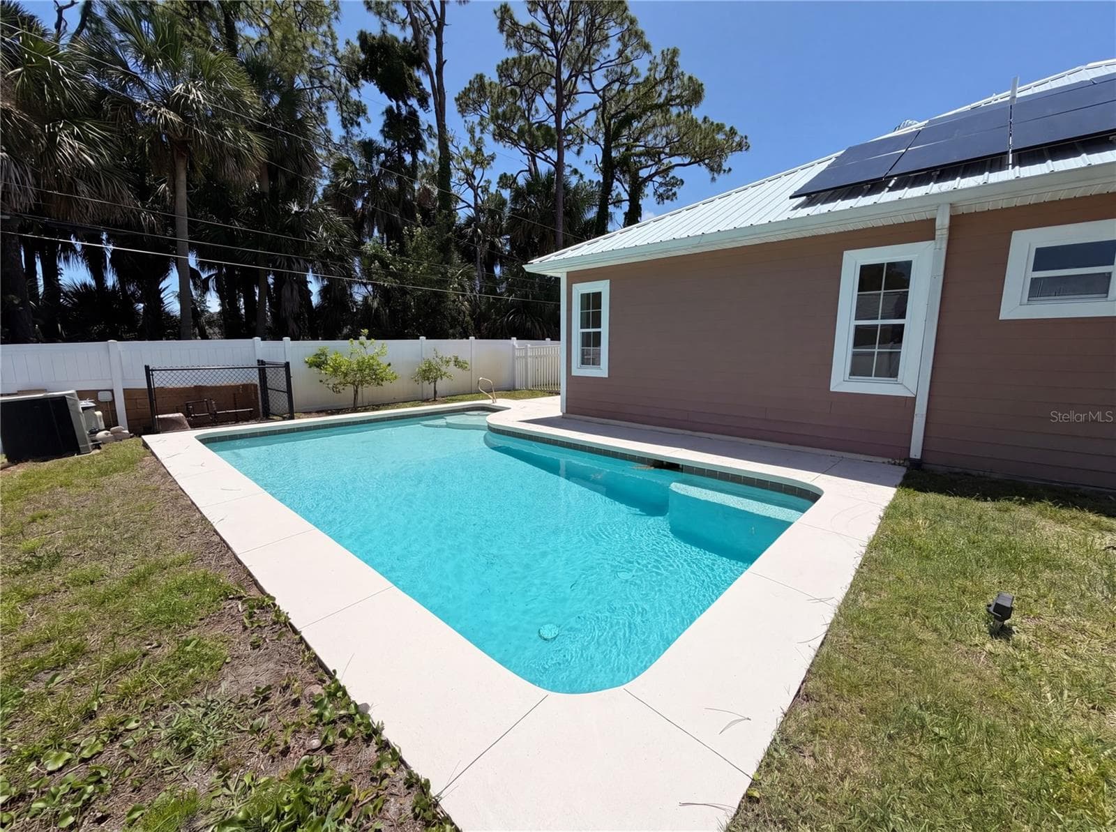 Single Family Residence at 375 NORA AVE, MERRITT ISLAND, photo 38 of 39