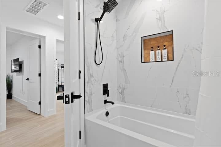 Single Family Residence at 860 N DENNING DR, WINTER PARK, photo 12 of 52