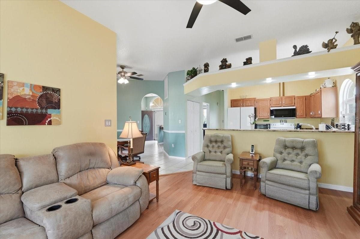 Single Family Residence at 5767 SANDPIPERS DR, LAKELAND, photo 12 of 77