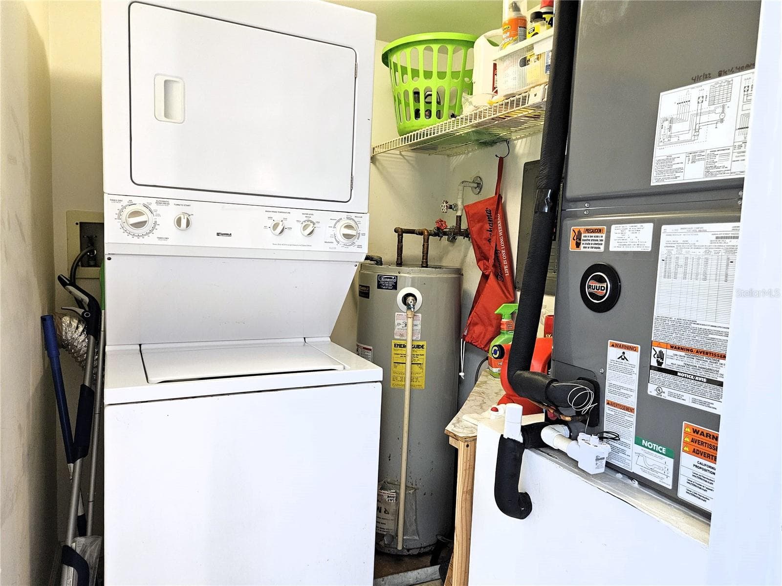 Laundry - 1800 MARINER DR #9, TARPON SPRINGS