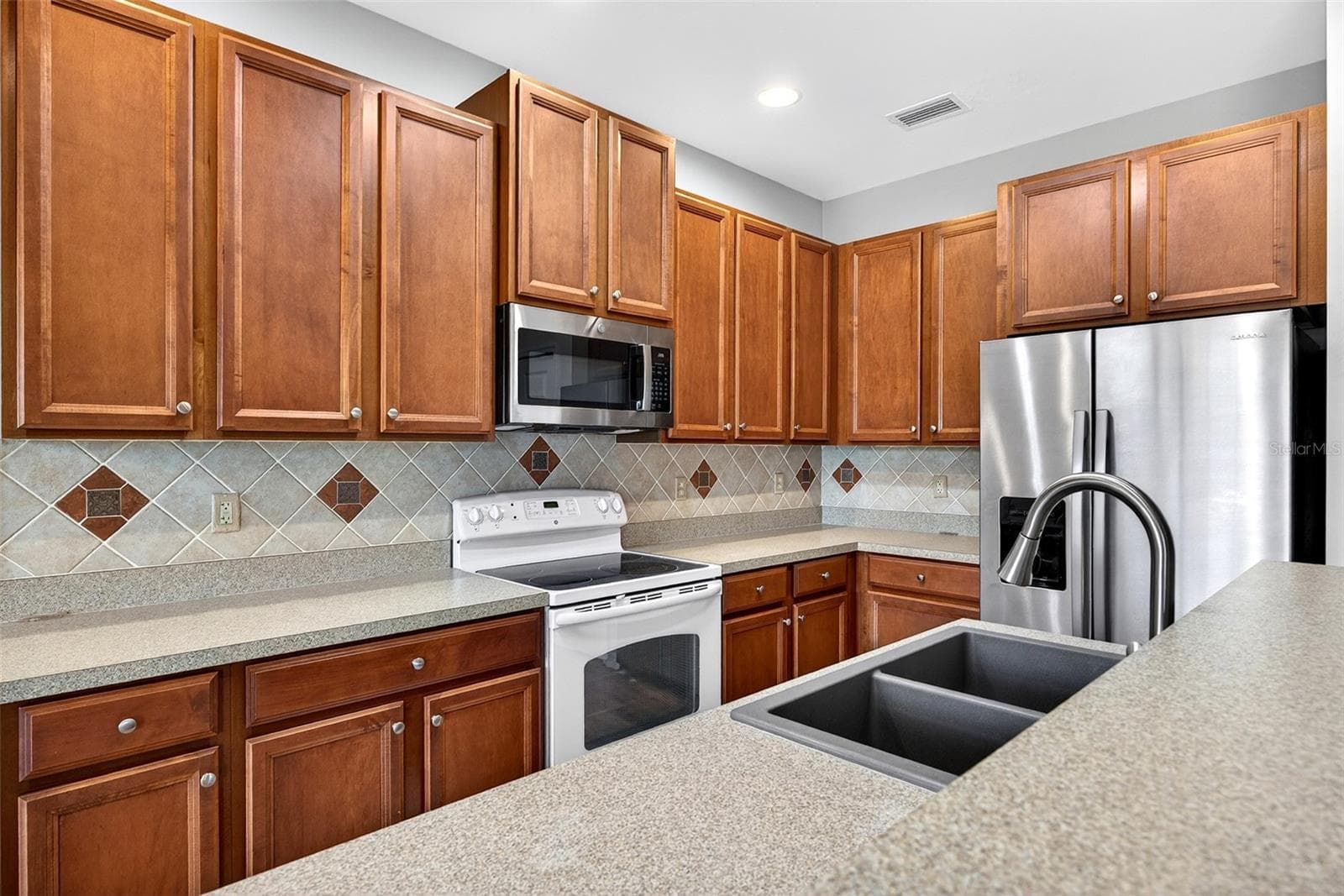 Single Family Residence at 24611 RIO VILLA LAKES CIR, PUNTA GORDA, photo 13 of 49