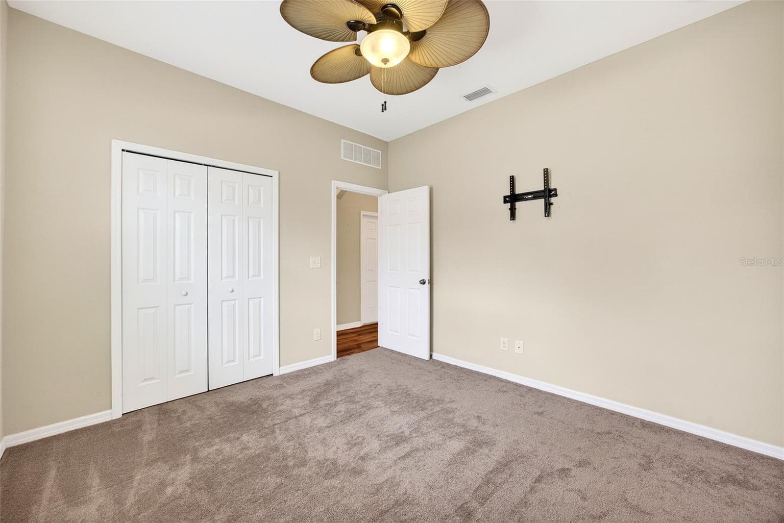 Single Family Residence at 24611 RIO VILLA LAKES CIR, PUNTA GORDA, photo 21 of 49