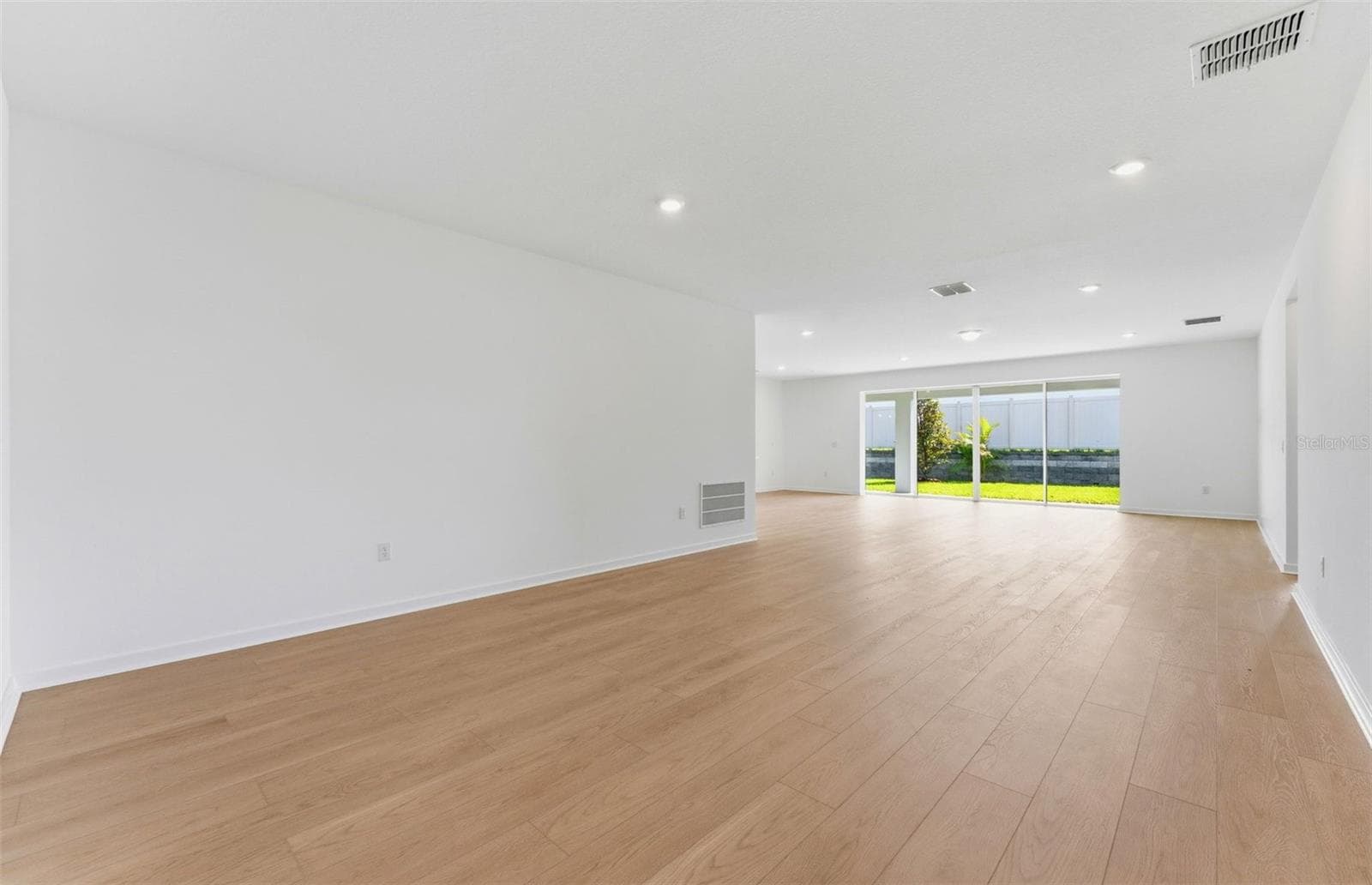 Open Dining Room to Gathering Room - 9738 AUTUMN RIDGE AVE, RIVERVIEW