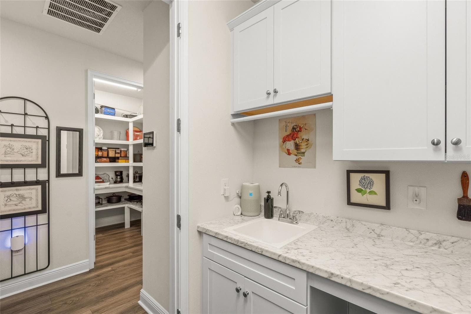 Single Family Residence at 5773 LONG SHORE LOOP, SARASOTA, photo 6 of 55