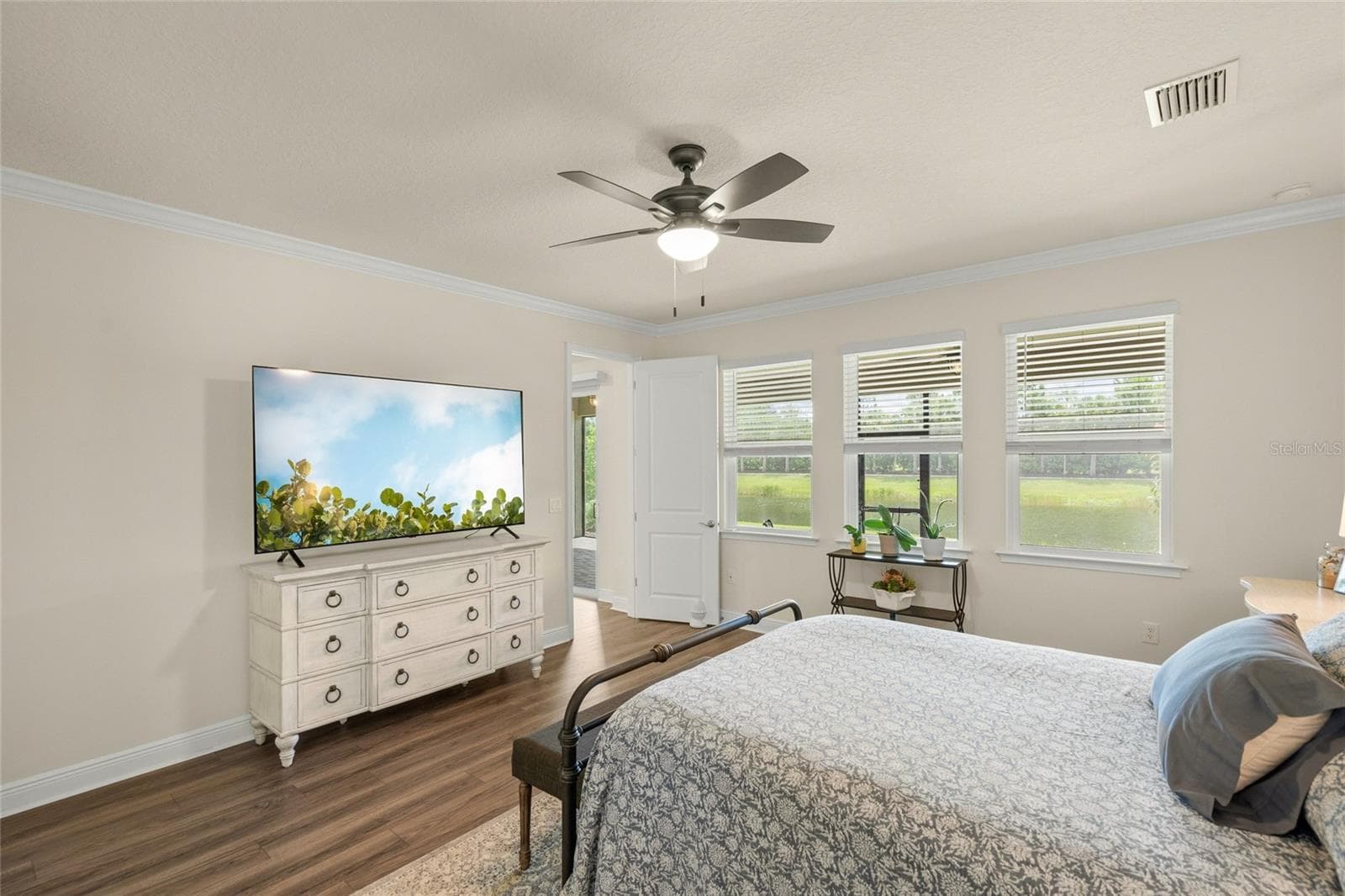 Single Family Residence at 5773 LONG SHORE LOOP, SARASOTA, photo 15 of 55