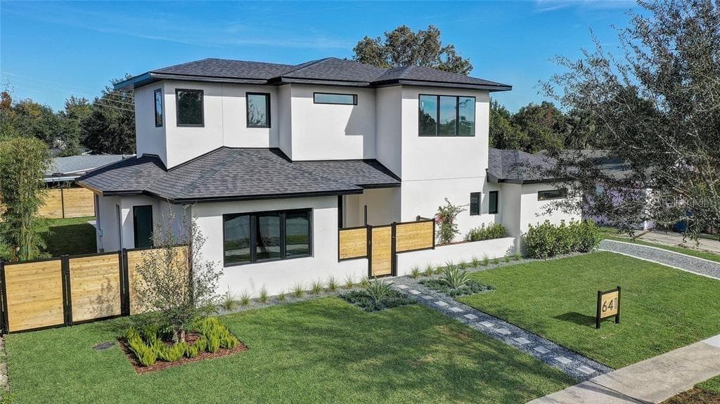 Single Family Residence at 641 NORTHWOOD CIRCLE, WINTER PARK, photo 2 of 37