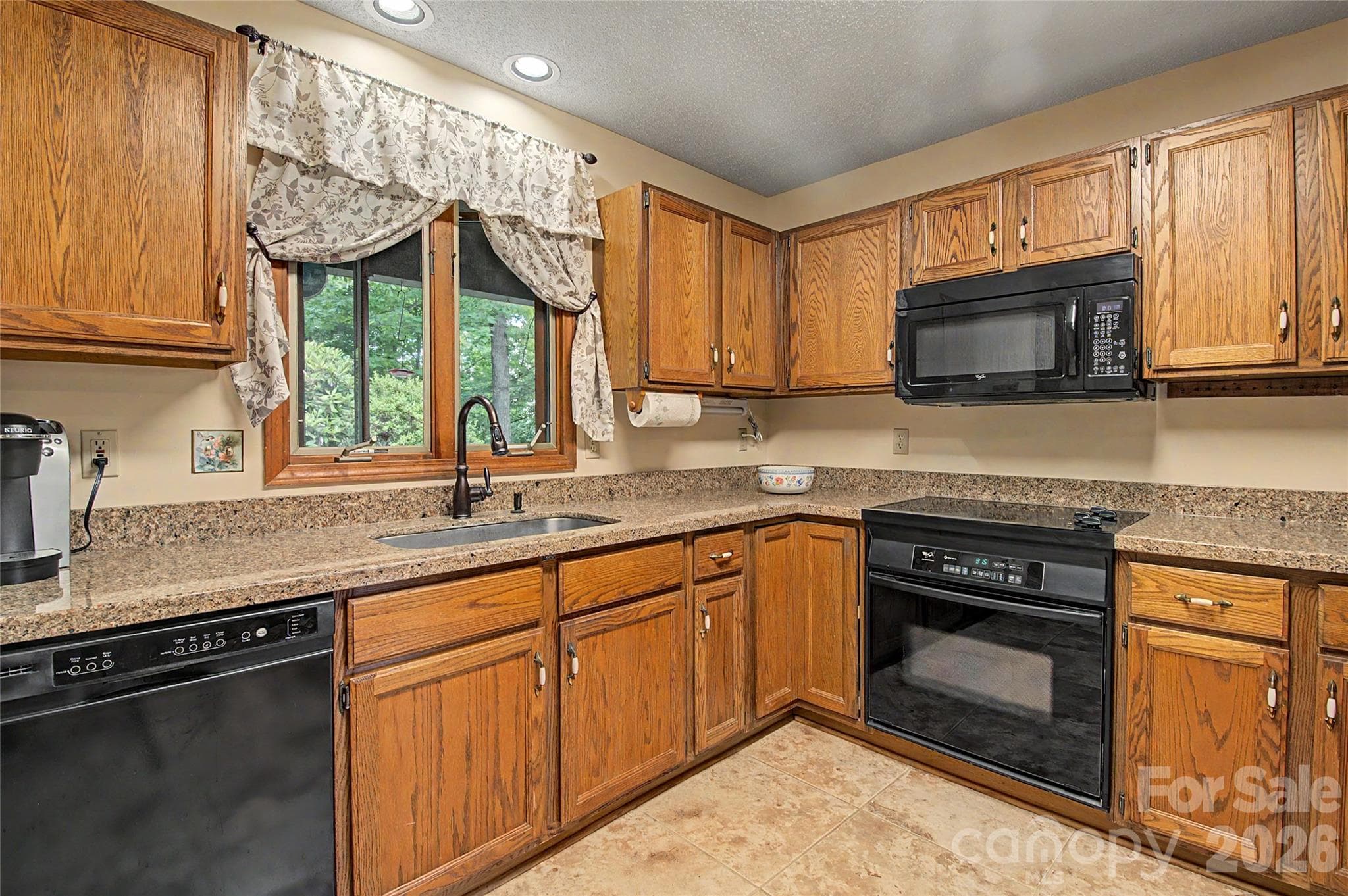 Single Family Residence at Horse Shoe, photo 17 of 52