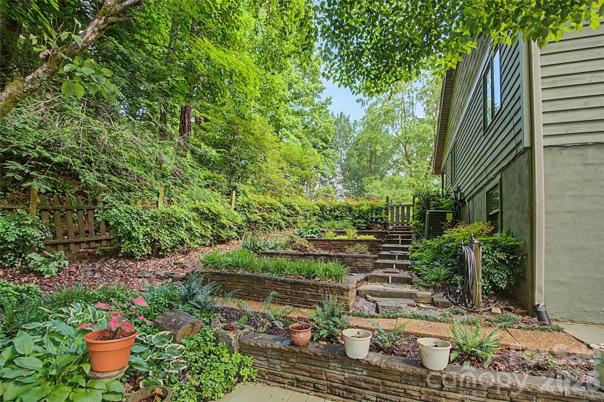 Terraced Garden Area Side of Home. - Horse Shoe