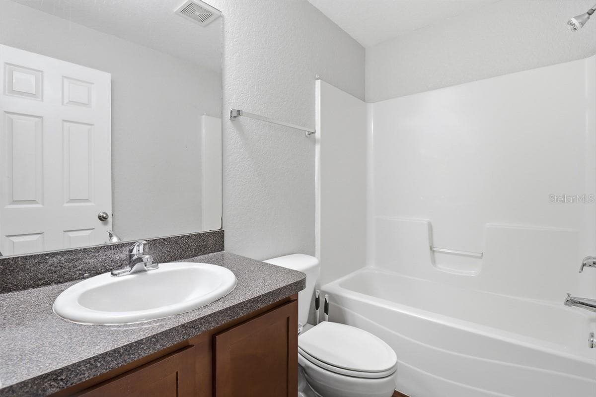 NOTE: Interior photos are from next-door duplex unit for sale by the same owner. Floor plans are identical. - 9261 N PEACHTREE WAY, CITRUS SPRINGS