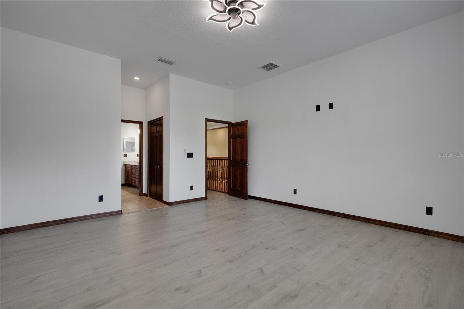 Single Family Residence at 3021 59TH AVE S, ST PETERSBURG, photo 14 of 40