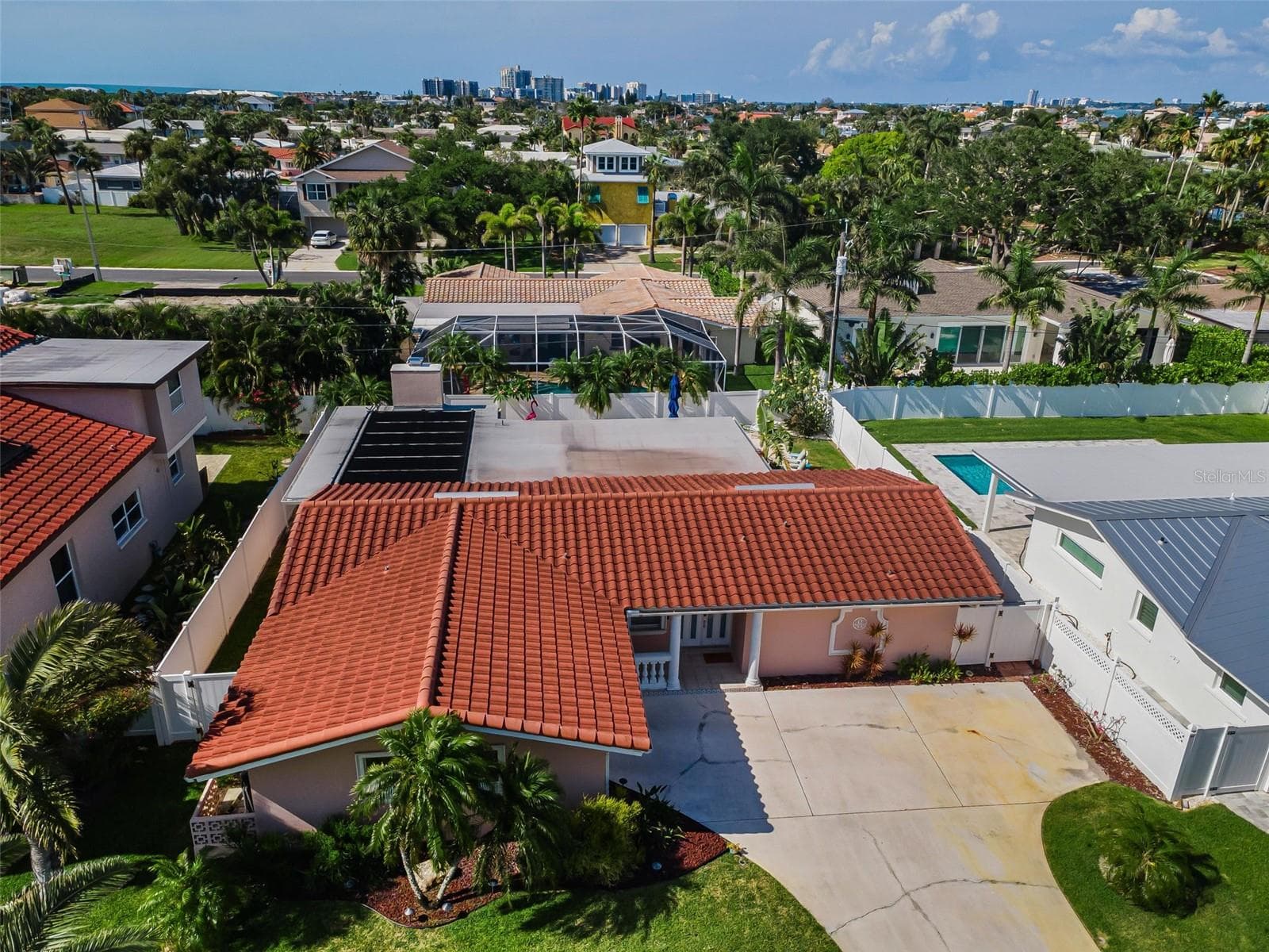 Single Family Residence at 111 17TH ST, BELLEAIR BEACH, photo 6 of 100