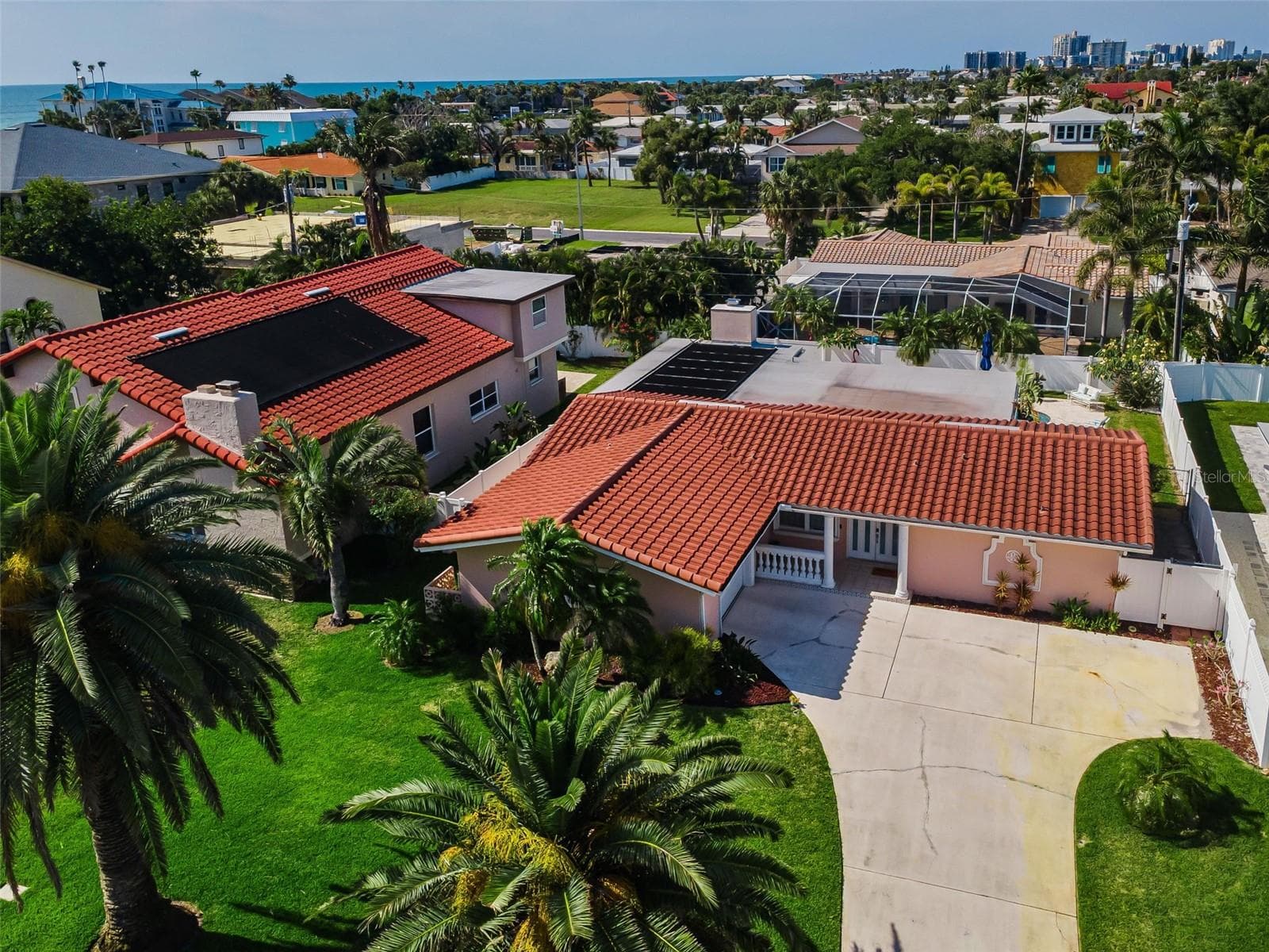 Single Family Residence at 111 17TH ST, BELLEAIR BEACH, photo 16 of 100
